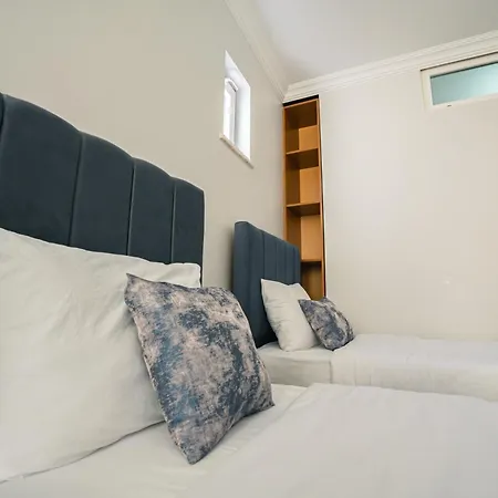 Downtown Bayrak Residences *